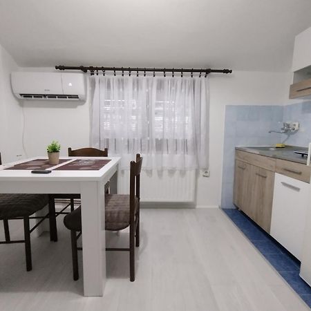 Apartman Dm Daire Valjevo Oda fotoğraf