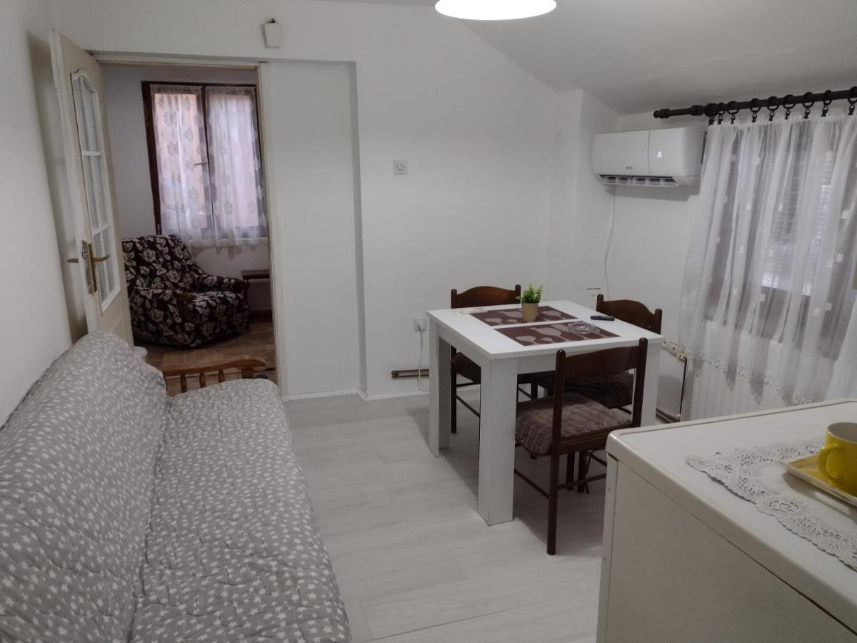 Apartman Dm Daire Valjevo Dış mekan fotoğraf